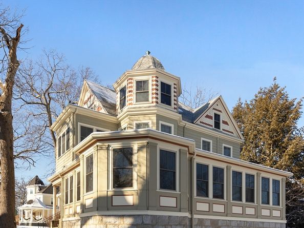 35 Frances Street, Melrose MA 02176