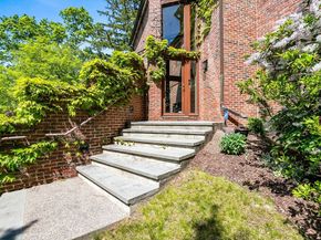 34 Lagrange St, Brookline MA 02467