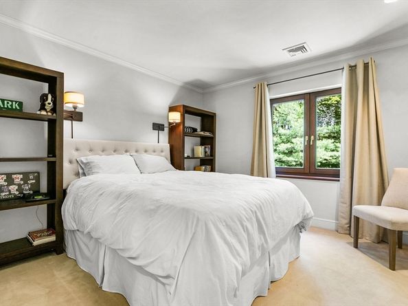 34 Lagrange St, Brookline MA 02467