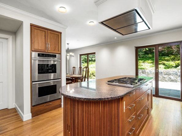 34 Lagrange St, Brookline MA 02467