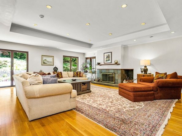 34 Lagrange St, Brookline MA 02467