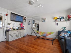 19 Woodbine St, Worcester MA 01603