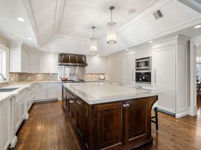 11 Hillcrest Road, Weston MA 02493