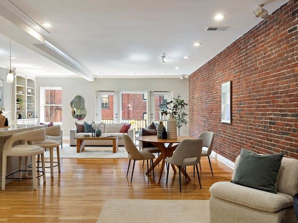 285 Beacon Street 3B, Boston MA 02116