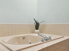 367 Waltham St 5, Lexington MA 02421
