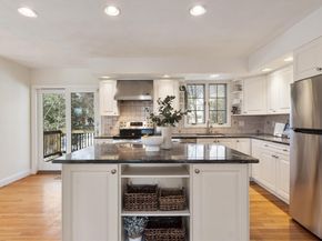 367 Waltham St 5, Lexington MA 02421
