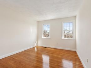 367 Waltham St 5, Lexington MA 02421