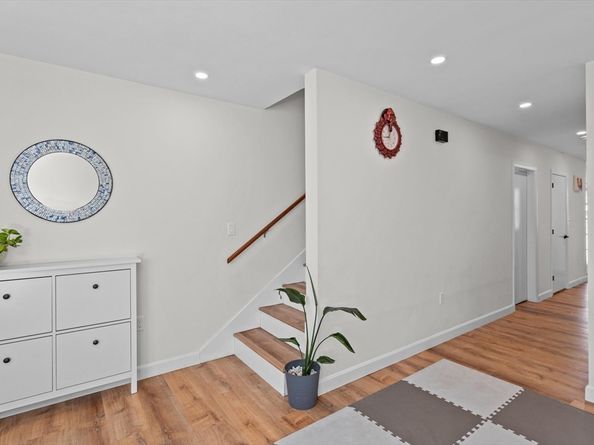 5257 Washington St. 5257, Boston MA 02132