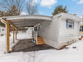 365 Main St 3, Sturbridge MA 01566