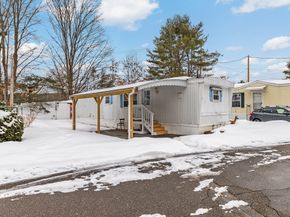 365 Main St 3, Sturbridge MA 01566