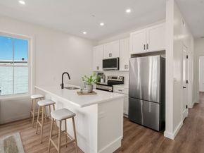 43-45 Blossom St 4, Chelsea MA 02150