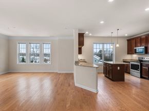2 Francis Dr 301, Andover MA 01810