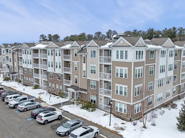 2 Francis Dr 301, Andover MA 01810