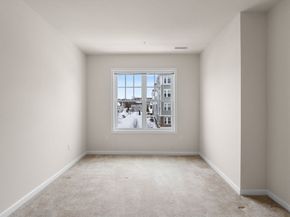 2 Francis Dr 301, Andover MA 01810