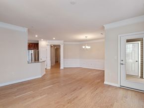 2 Francis Dr 301, Andover MA 01810