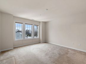 2 Francis Dr 301, Andover MA 01810