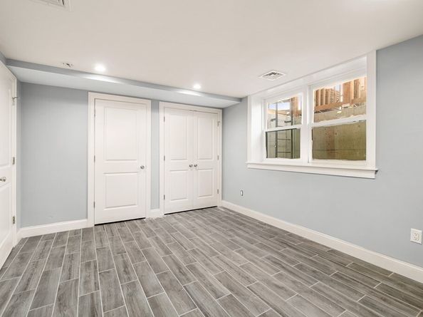 365 E St, Boston MA 02127