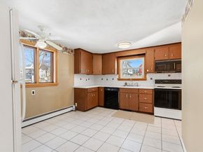 15 Cass St, Melrose MA 02176