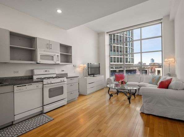 360 Newbury St 402, Boston MA 02115