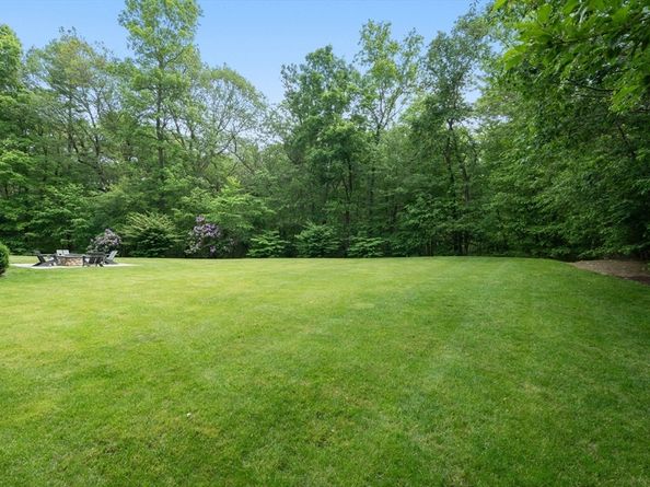 300 Glen Road, Weston MA 02493