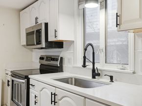 39 Cross St, Quincy MA 02169