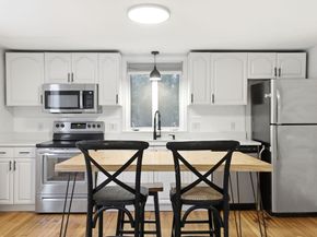 39 Cross St, Quincy MA 02169