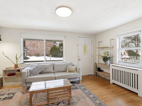 39 Cross St, Quincy MA 02169