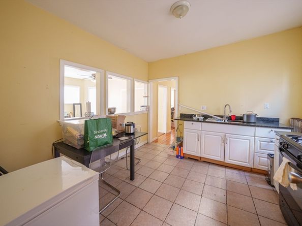 41 Derby St 1, Somerville MA 02145