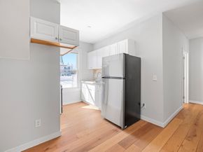 37 Howard St, Lynn MA 01902