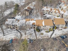 4 Thayer Pond Dr 20, Oxford MA 01537