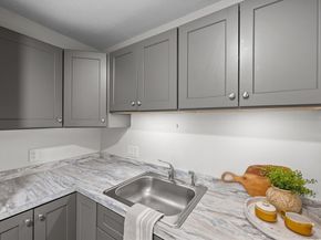 4 Thayer Pond Dr 20, Oxford MA 01537