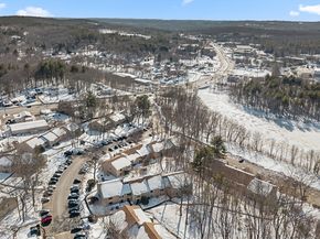 4 Thayer Pond Dr 20, Oxford MA 01537