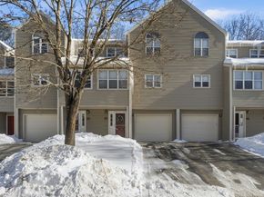 19 Thayer Pond Dr 3, Oxford MA 01537