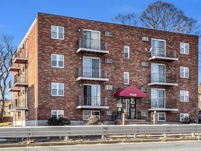 1129 North Shore Road 3D, Revere MA 02151