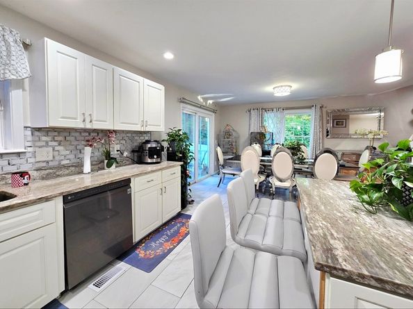 457 Granite St, Worcester MA 01607