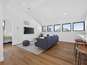 14 Hamlet C, Somerville MA 02143