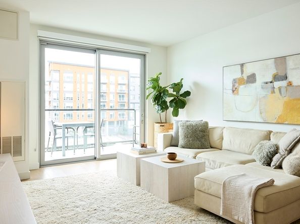 45 Lewis St 313, Boston MA 02128