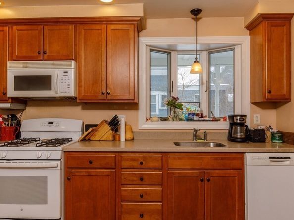 158 Hall Street, Leominster MA 01453