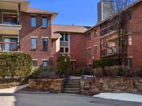 770 Salisbury St 517, Worcester MA 01609