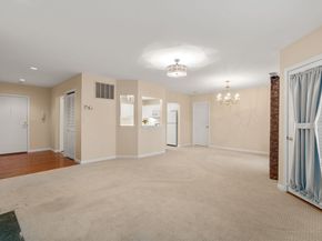 770 Salisbury St 517, Worcester MA 01609