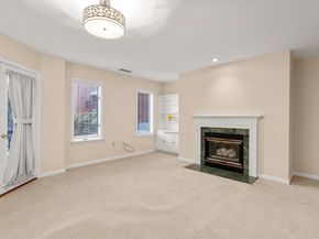 770 Salisbury St 517, Worcester MA 01609