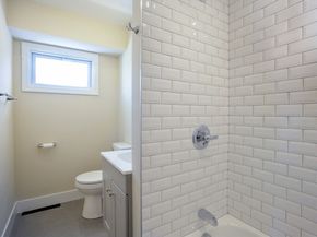 40 Central Ave, Hull MA 02045