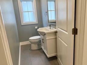 129 Court St, Plymouth MA 02360