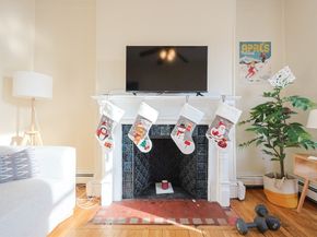 17 Symphony 6, Boston MA 02115