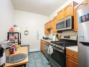 17 Symphony 6, Boston MA 02115