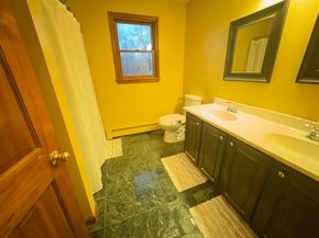 94 E Charlton Rd, Spencer MA 01562