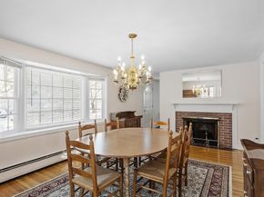 18 Frank St, Chelmsford MA 01863