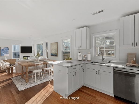 55 Mansfield St A, Gloucester MA 01930