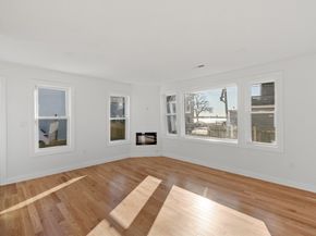 55 Mansfield St A, Gloucester MA 01930