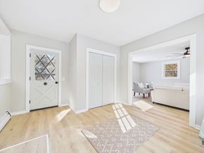 3 Rock St, Mattapoisett MA 02739